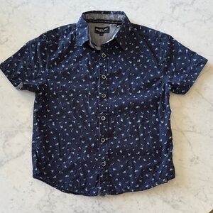 Kenneth Cole Boys Size 8 Navy Blue Printed Button Down Shirt Short Sleeve